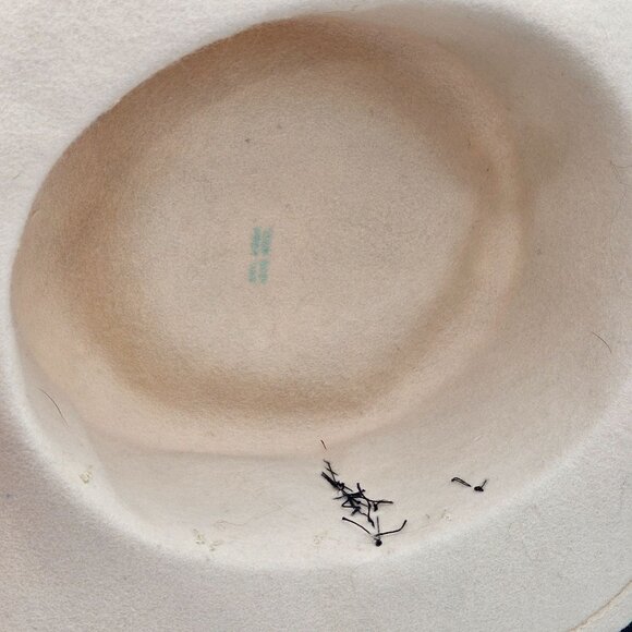 Vintage Women's Wool Felt Hat With Navy Ribbon & Lace Accent Project Hat - Picture 4 of 10